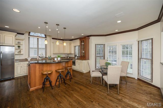 15831 Barons Way Drive, Chesterfield, MO 63017