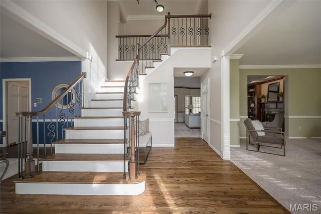 15831 Barons Way Drive, Chesterfield, MO 63017