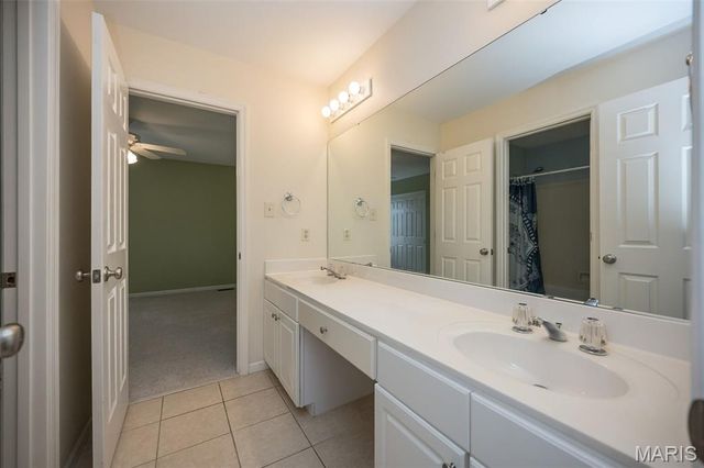 15831 Barons Way Drive, Chesterfield, MO 63017