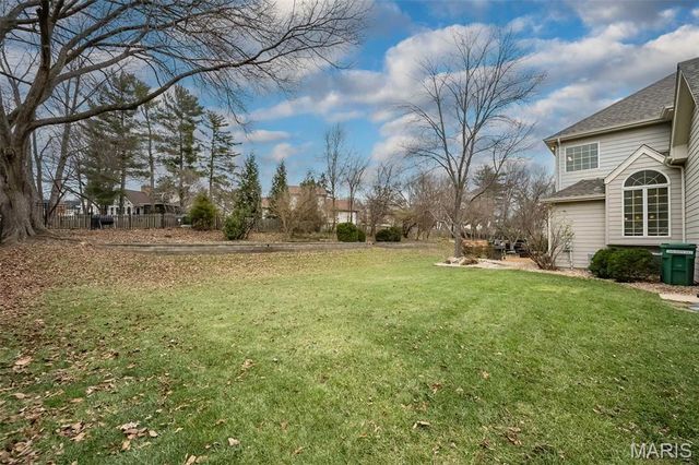 15831 Barons Way Drive, Chesterfield, MO 63017