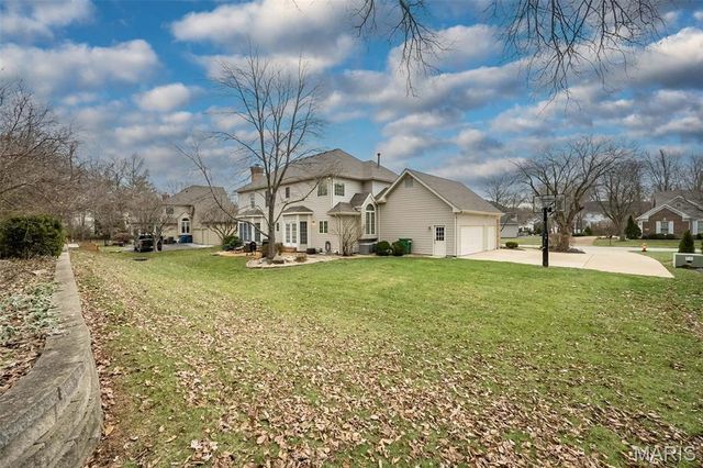 15831 Barons Way Drive, Chesterfield, MO 63017