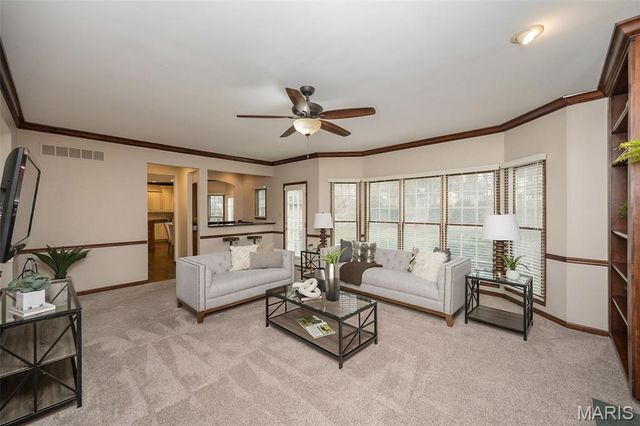 15831 Barons Way Drive, Chesterfield, MO 63017