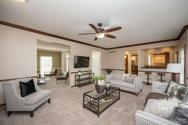 15831 Barons Way Drive, Chesterfield, MO 63017