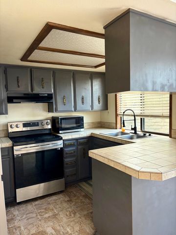 1198 Morrow Road A, Medford, OR 97504