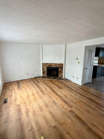 1198 Morrow Road A, Medford, OR 97504