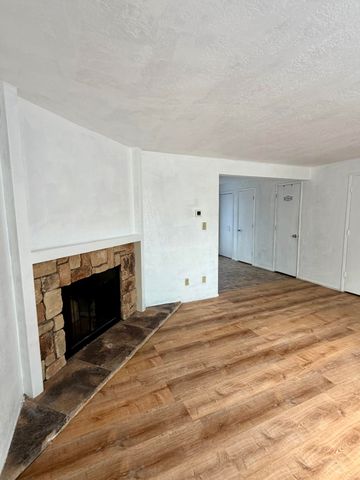 1198 Morrow Road A, Medford, OR 97504