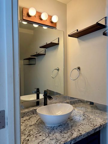 1198 Morrow Road A, Medford, OR 97504