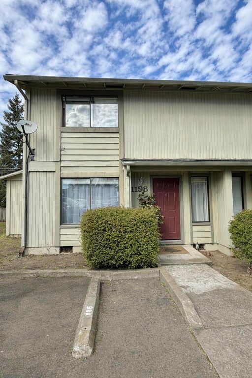 1198 Morrow Road A, Medford, OR 97504