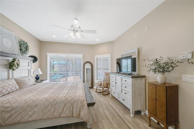 1842 MIRA LAGO CIRCLE, Ruskin, FL 33570