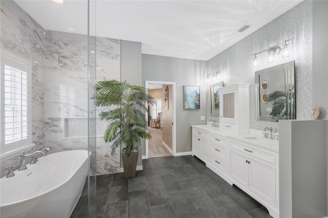 1842 MIRA LAGO CIRCLE, Ruskin, FL 33570