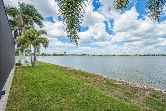 1842 MIRA LAGO CIRCLE, Ruskin, FL 33570