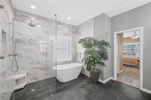 1842 MIRA LAGO CIRCLE, Ruskin, FL 33570