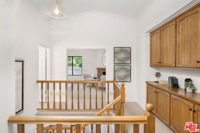 13033 Magnolia Boulevard, Sherman Oaks, CA 91423