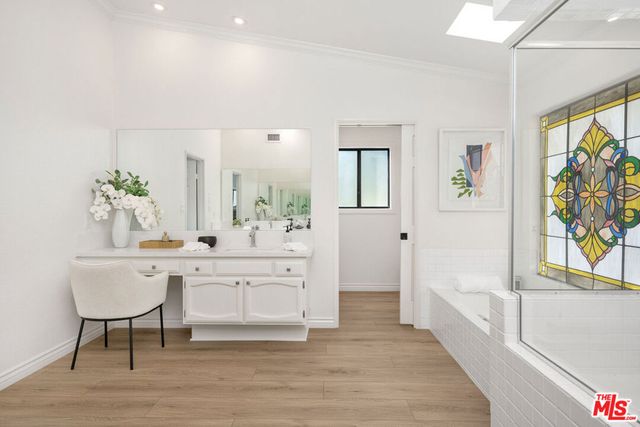 13033 Magnolia Boulevard, Sherman Oaks, CA 91423