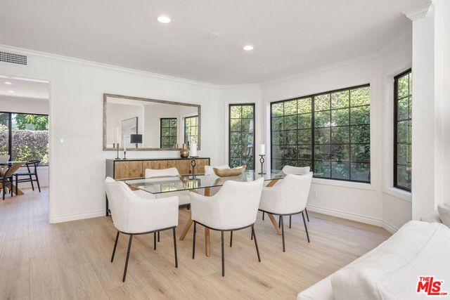 13033 Magnolia Boulevard, Sherman Oaks, CA 91423