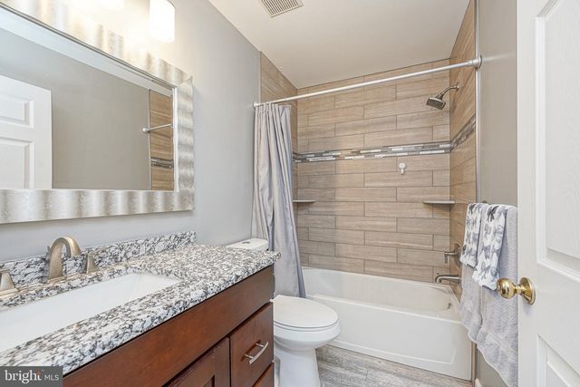 7 WINTERBERRY PL, Delran, NJ 08075