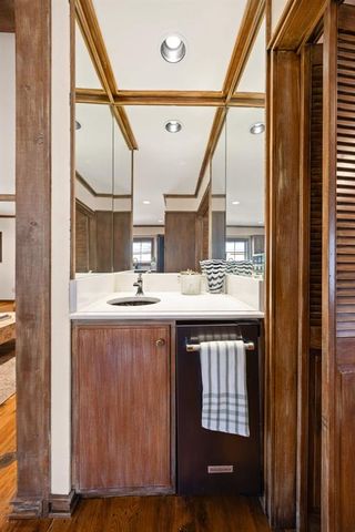 6409 N Hillcrest Avenue, Nichols Hills, OK 73116