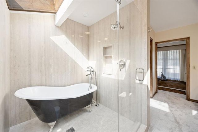 6409 N Hillcrest Avenue, Nichols Hills, OK 73116