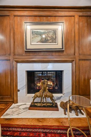 6409 N Hillcrest Avenue, Nichols Hills, OK 73116