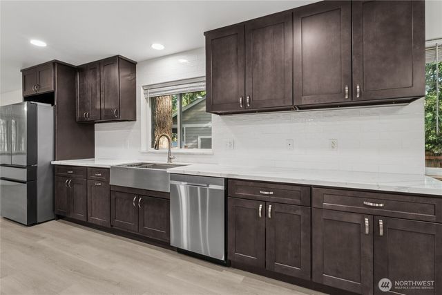 22429 Clearview Ct SE Court SE, Yelm, WA 98597