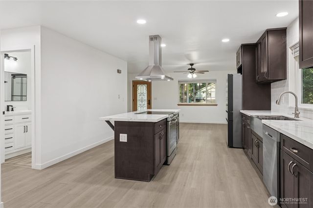 22429 Clearview Ct SE Court SE, Yelm, WA 98597