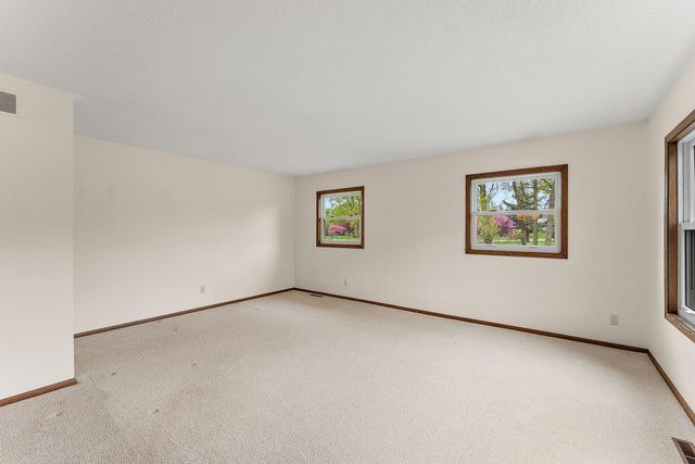 8381 Annalisa Path, Inver Grove Heights, MN 55077