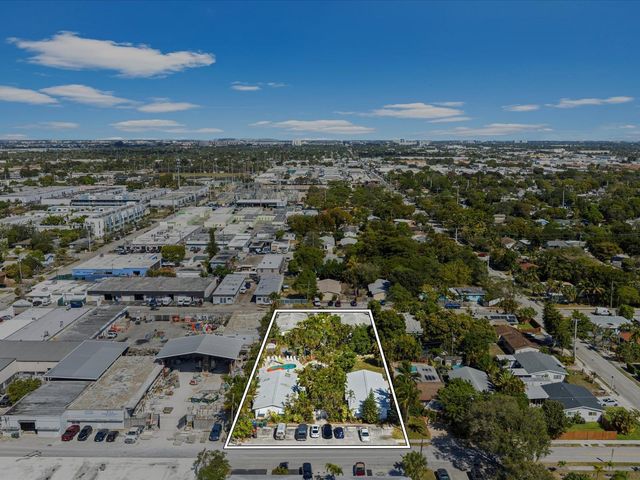 560-564 NE 34th Street, Oakland Park, FL 33334