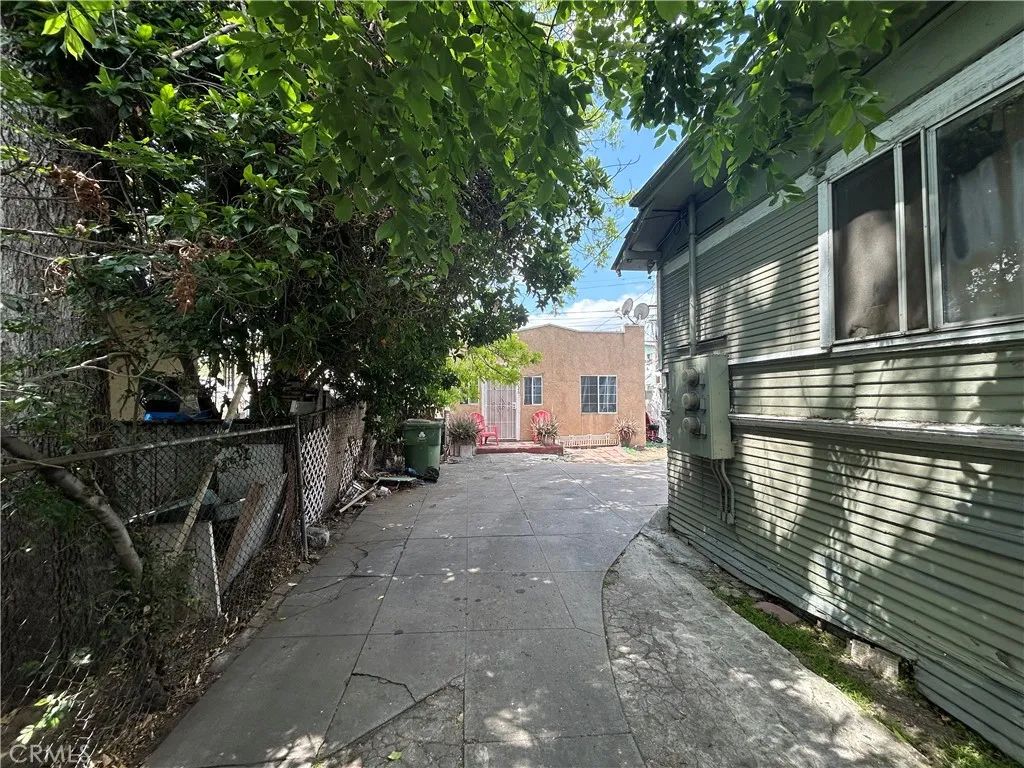 Image 2 of property listing at 1026 E 23rd Street, Los Angeles, CA 90011