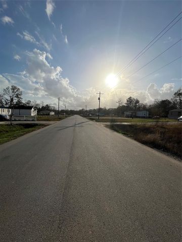 255 County Road 373, Splendora, TX 77372