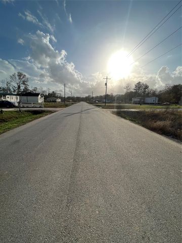 255 County Road 373, Splendora, TX 77372