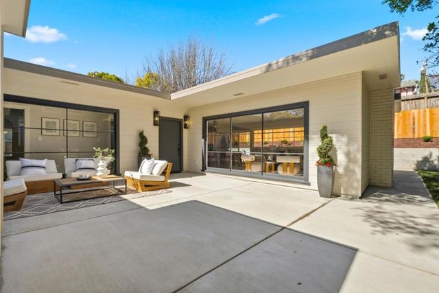 1910 Notre Dame Avenue, Belmont, CA 94002