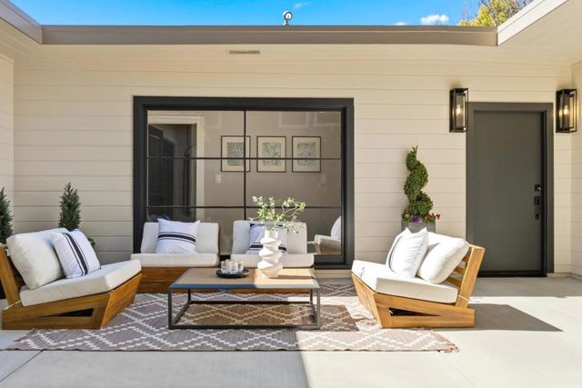 1910 Notre Dame Avenue, Belmont, CA 94002