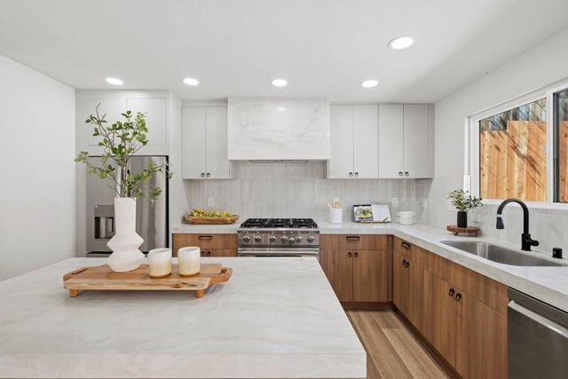 1910 Notre Dame Avenue, Belmont, CA 94002