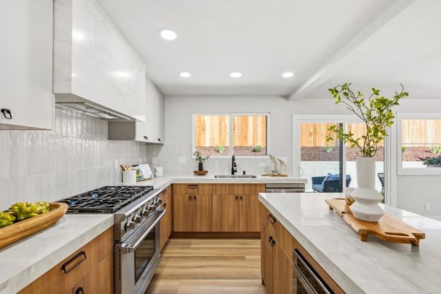 1910 Notre Dame Avenue, Belmont, CA 94002