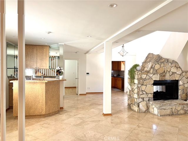 425 S Catalina Avenue 4, Redondo Beach, CA 90277