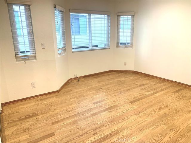 425 S Catalina Avenue 4, Redondo Beach, CA 90277