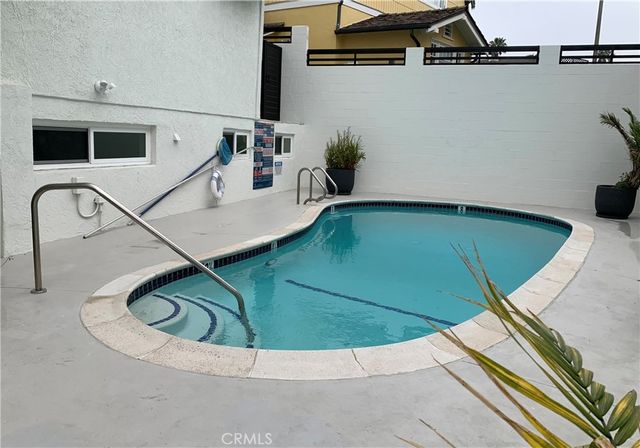 425 S Catalina Avenue 4, Redondo Beach, CA 90277