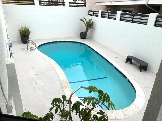 425 S Catalina Avenue 4, Redondo Beach, CA 90277