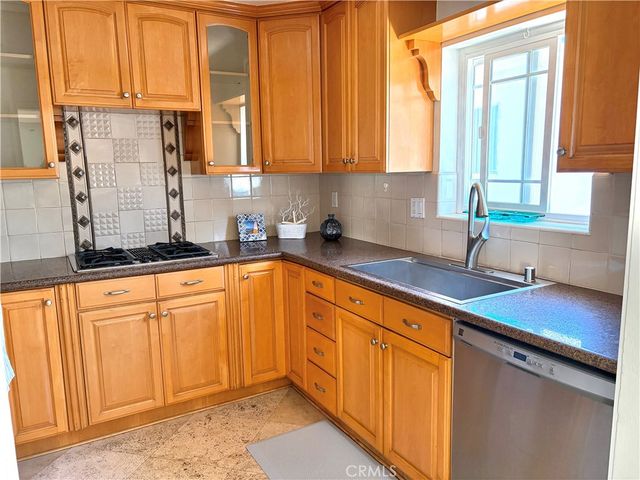 425 S Catalina Avenue 4, Redondo Beach, CA 90277