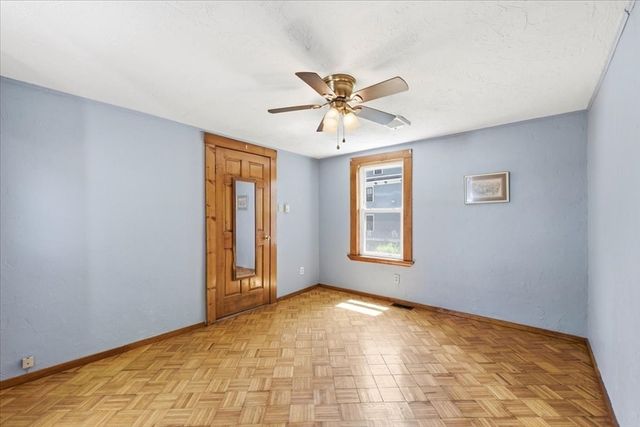 121 Oakdale Ave, Dedham, MA 02026