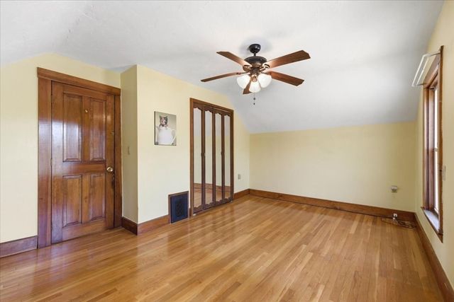 121 Oakdale Ave, Dedham, MA 02026