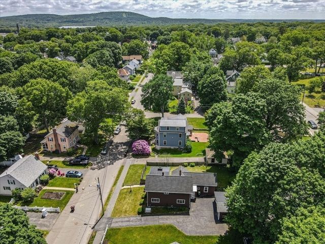 121 Oakdale Ave, Dedham, MA 02026