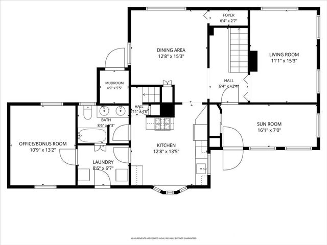 121 Oakdale Ave, Dedham, MA 02026
