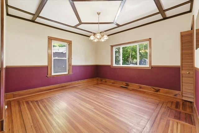 121 Oakdale Ave, Dedham, MA 02026
