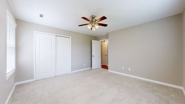 1909 Pointe Barton Dr, Lebanon, TN 37087