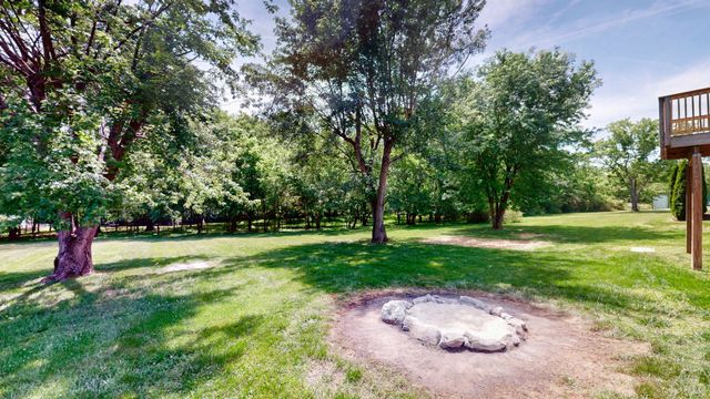 1909 Pointe Barton Dr, Lebanon, TN 37087