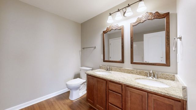 1909 Pointe Barton Dr, Lebanon, TN 37087