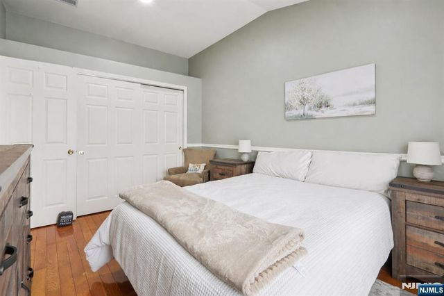 273 Roslyn Court, West New York, NJ 07093