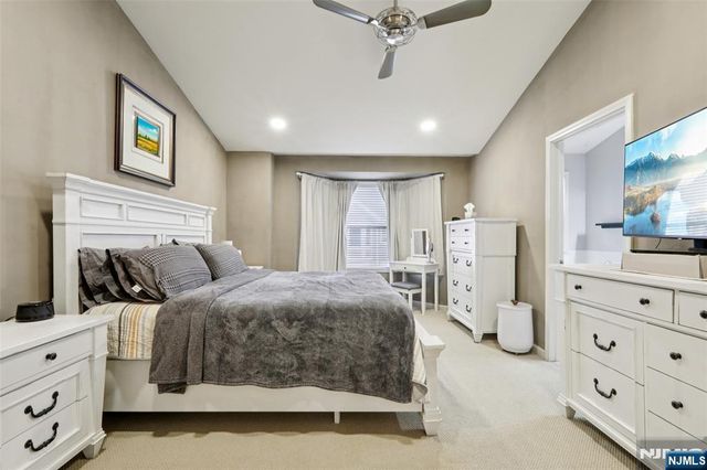 273 Roslyn Court, West New York, NJ 07093