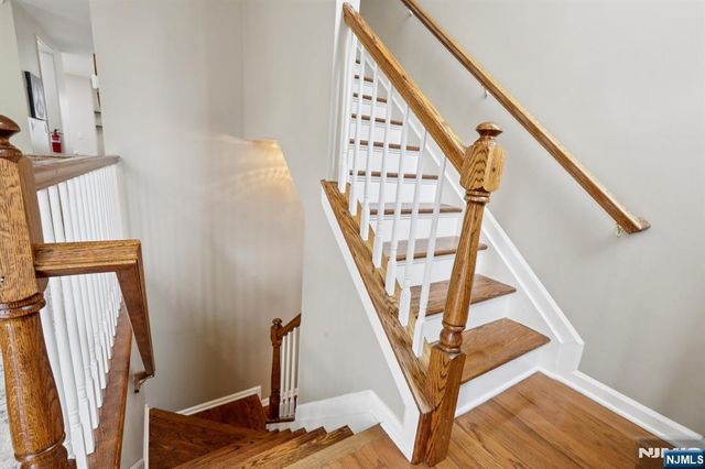 273 Roslyn Court, West New York, NJ 07093